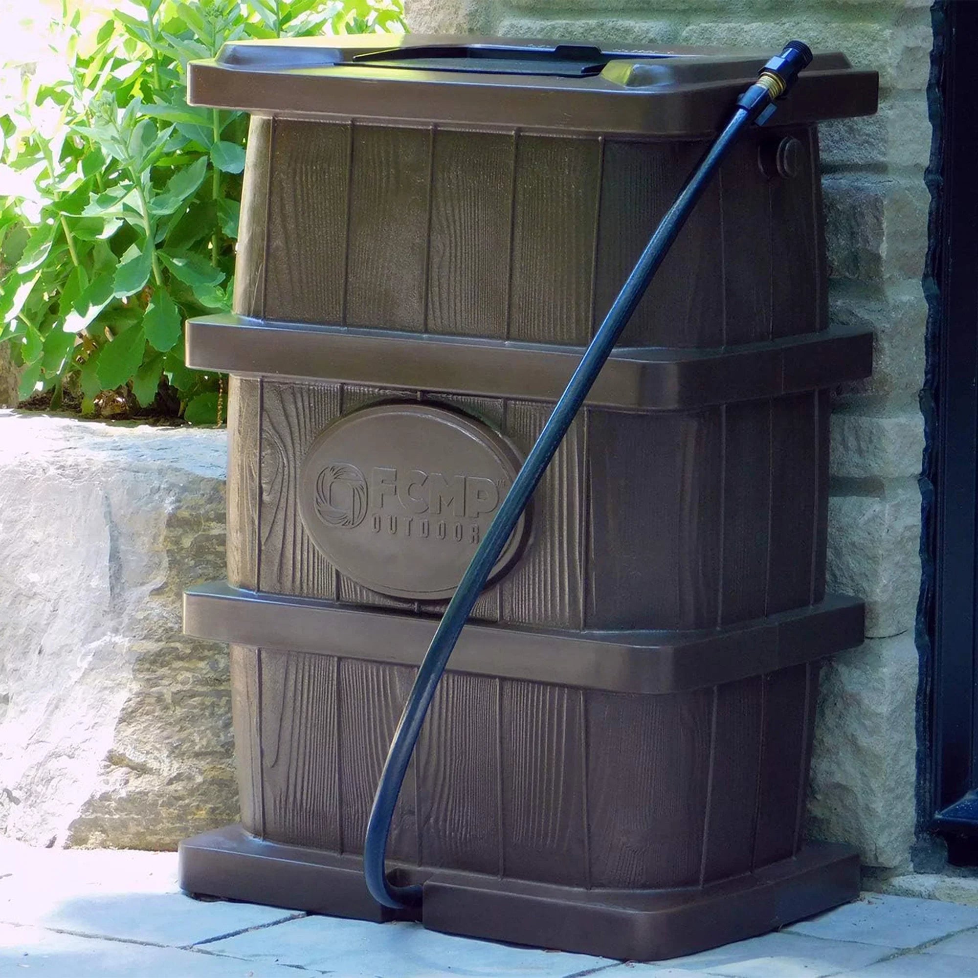 FCMP Outdoor WG4000 45 Gallon Wood Grain Rain Catcher Barrel; Brown
