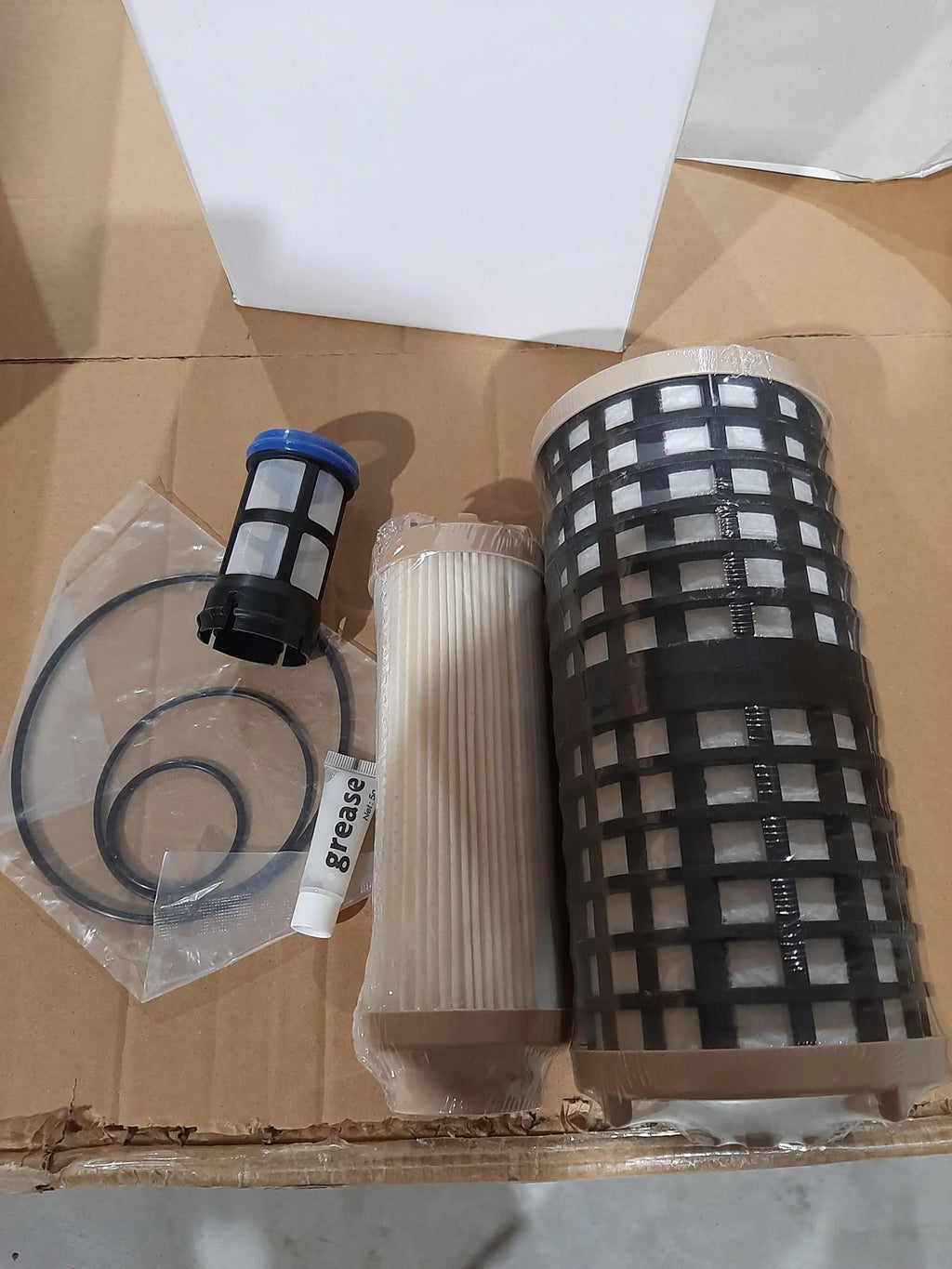 Fleetguard FK48556 Fuel Filter Kit Includes 3 Filters; Pre Screen And