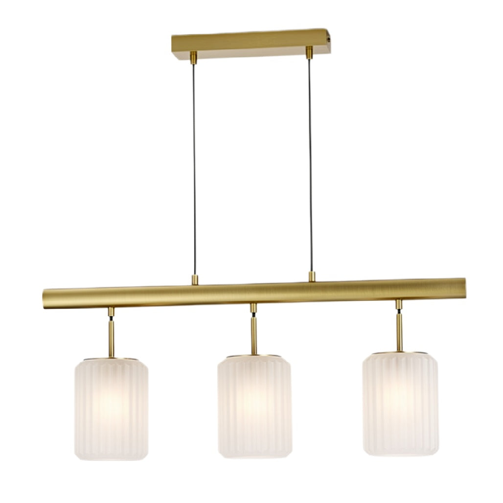 "Moderne Hanglamp met drie Gelaagde Glazen Kappen en Gouden Bevestiging"