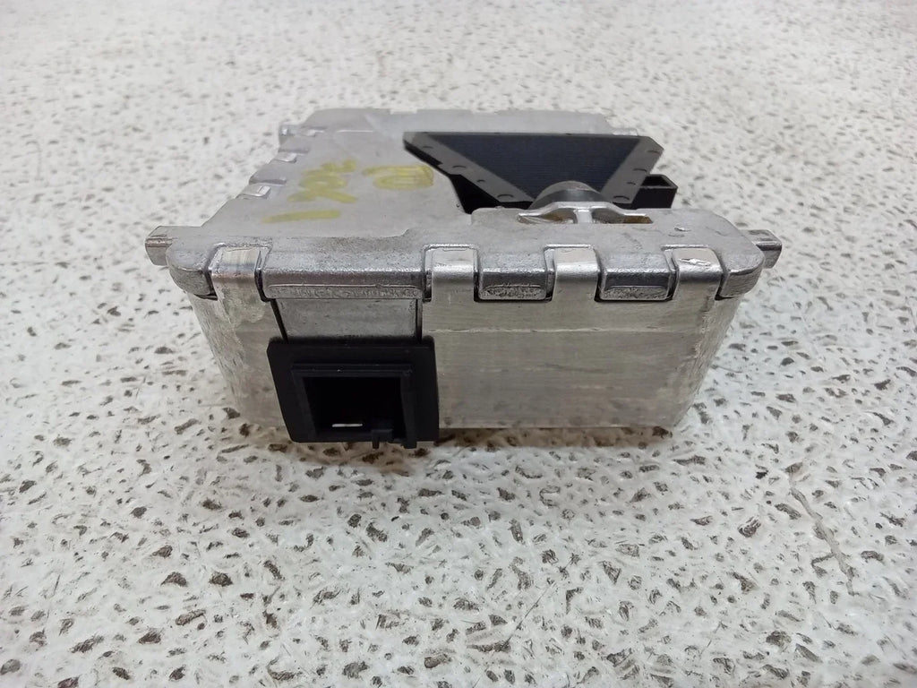 Pre-Owned 14 Mercedes-Benz E-Class Front Windshield Lane Departure Camera A0009009504 OEM (Good)