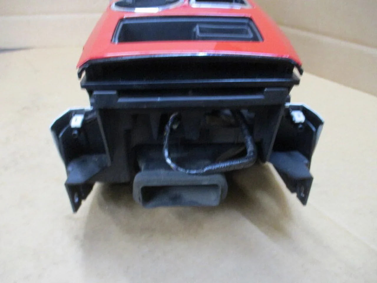 Pre-Owned 2009 Ford F150 Platinum Black Floor Center Console w/ Red Top Trim OEM LKQ (Good)