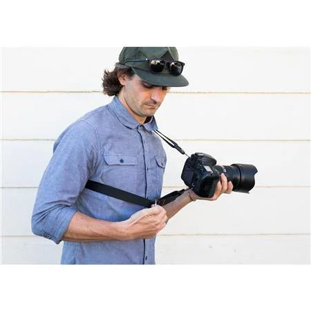 28-200mm f/2.8-5.6 Di III RXD Lens for Sony E; Bundle with ProOptic 67mm Filter Kit; Everyday Sling V2; SlideLITE Strap; Cleaning Kit; Cloth