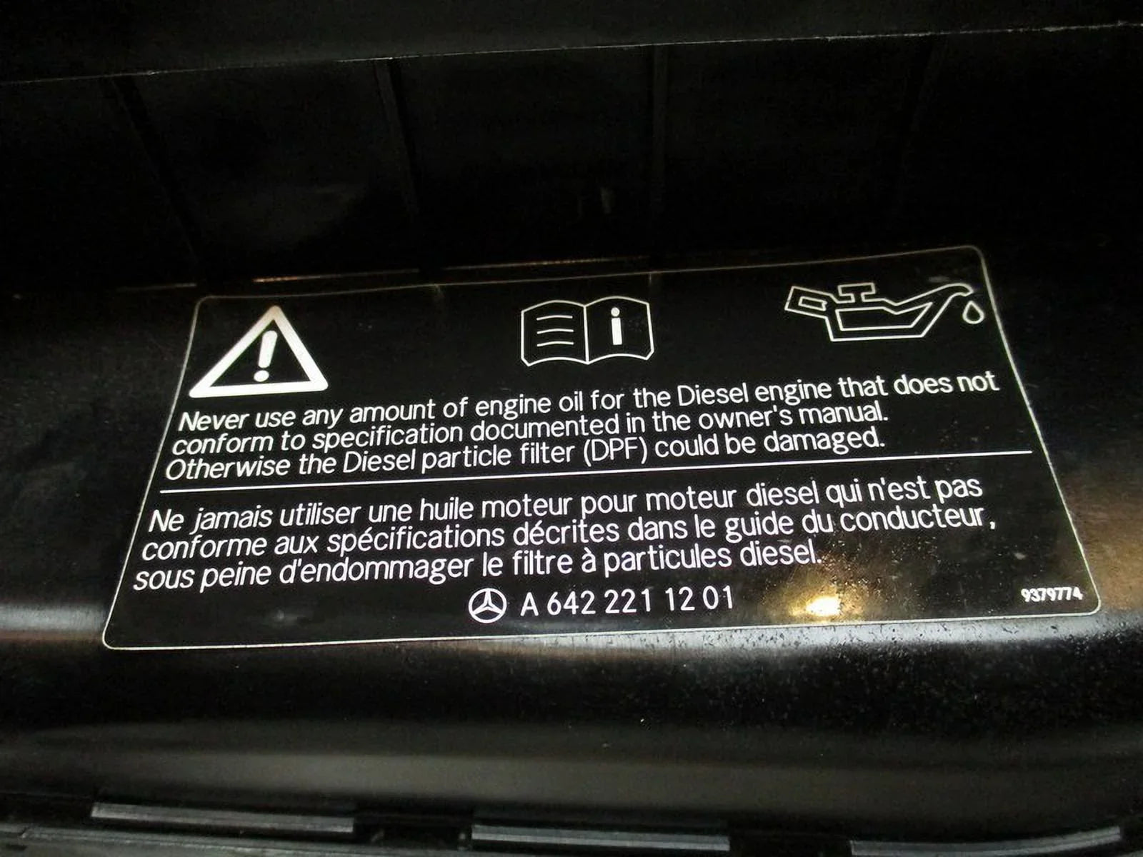 Pre-Owned 2023 Mercedes Sprinter Air Intake Box Cleaner OEM (Good)