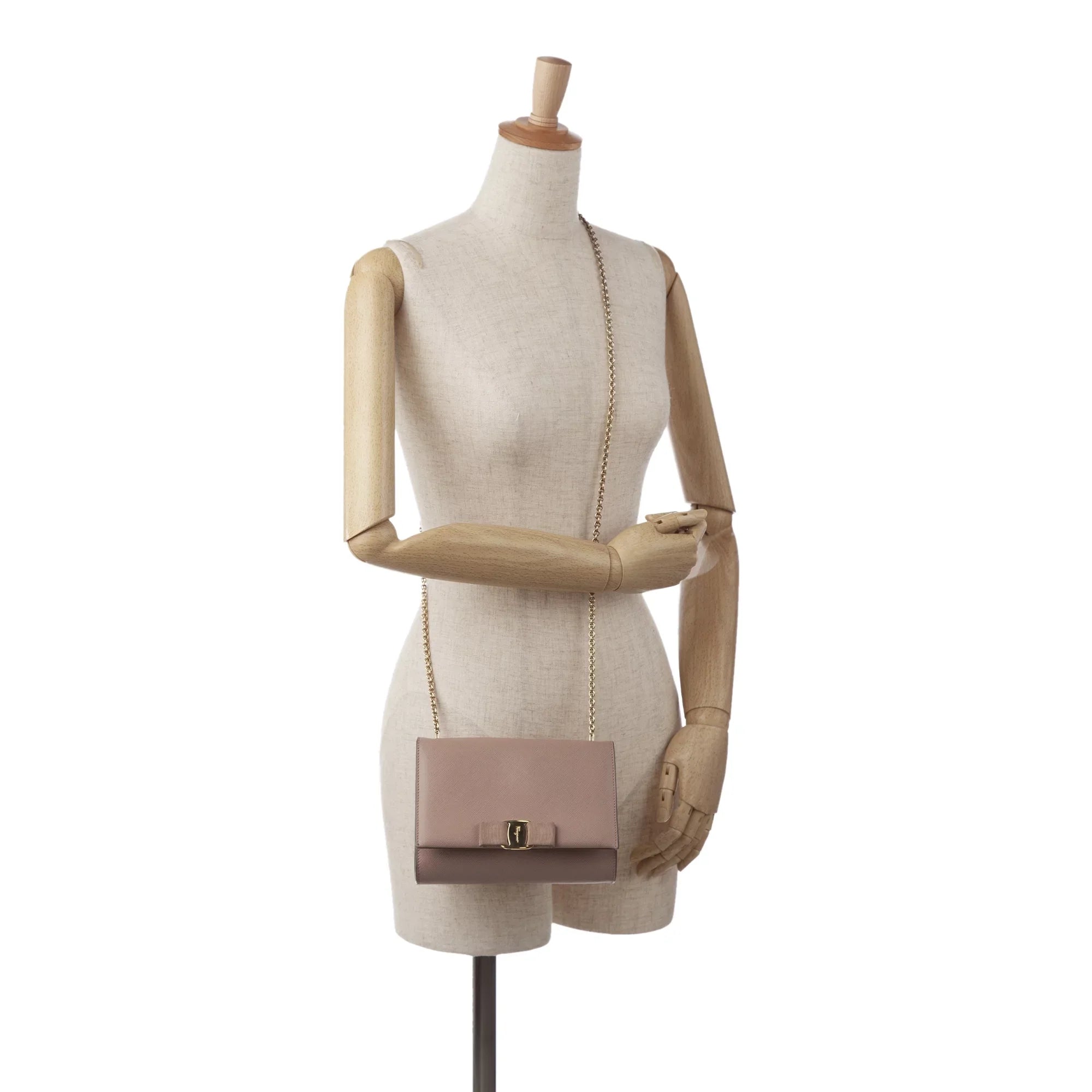 Pre-Owned Authenticated Ferragamo Small Vara Ginny Crossbody Calf Leather Pink Crossbody Bag Unisex (Good)